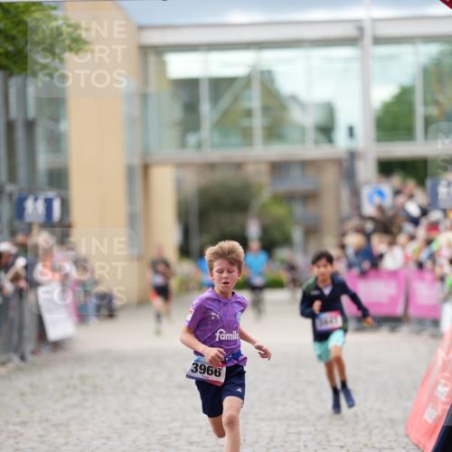 12.06.2026 - Holstenköstenlauf LAZAROV Photography http://msf.ph/oto/9740597 12.06.2026 17:54:56 Laufen 3847, 3966 meine-sportfotos.de