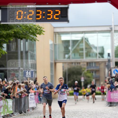 12.06.2026 - Holstenköstenlauf LAZAROV Photography http://msf.ph/oto/9740693 12.06.2026 17:53:30 Laufen 3445, 3906 meine-sportfotos.de