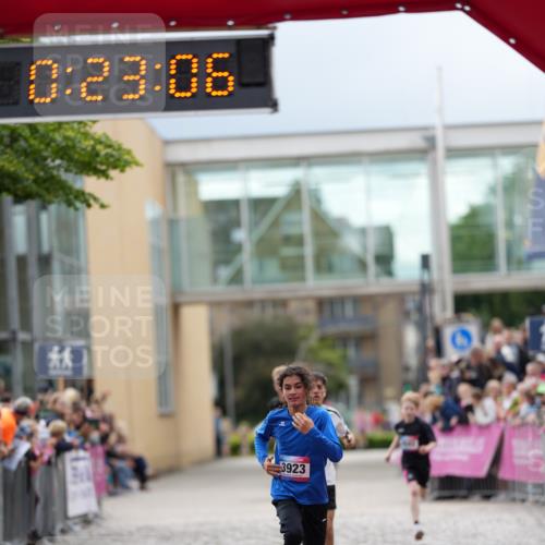 12.06.2026 - Holstenköstenlauf LAZAROV Photography http://msf.ph/oto/9740709 12.06.2026 17:53:04 Laufen 3923, 4060, 4250, 4786 meine-sportfotos.de
