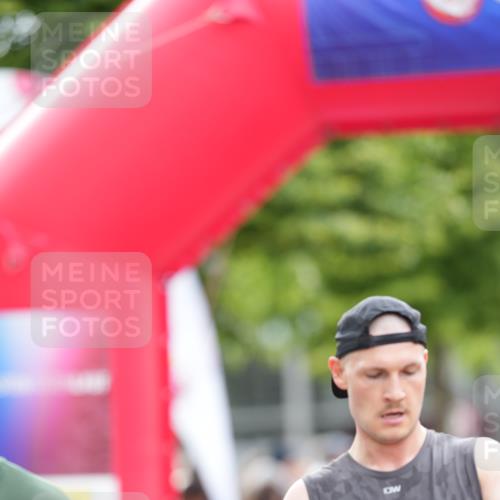 12.06.2026 - Holstenköstenlauf LAZAROV Photography http://msf.ph/oto/9740773 12.06.2026 17:51:03 Laufen 3570, 3859, 3876 meine-sportfotos.de
