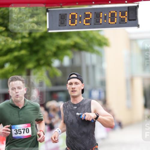 12.06.2026 - Holstenköstenlauf LAZAROV Photography http://msf.ph/oto/9740774 12.06.2026 17:51:02 Laufen 3570, 3859, 3876 meine-sportfotos.de