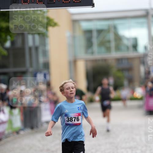 12.06.2026 - Holstenköstenlauf LAZAROV Photography http://msf.ph/oto/9740778 12.06.2026 17:50:58 Laufen 3570, 3859, 3876 meine-sportfotos.de