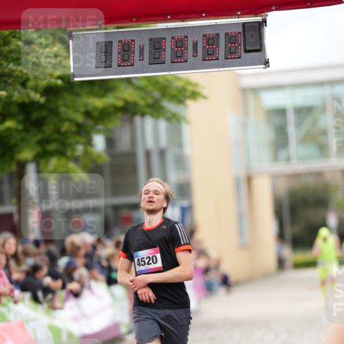 12.06.2026 - Holstenköstenlauf LAZAROV Photography http://msf.ph/oto/9740788 12.06.2026 17:49:51 Laufen 3636, 4520 meine-sportfotos.de