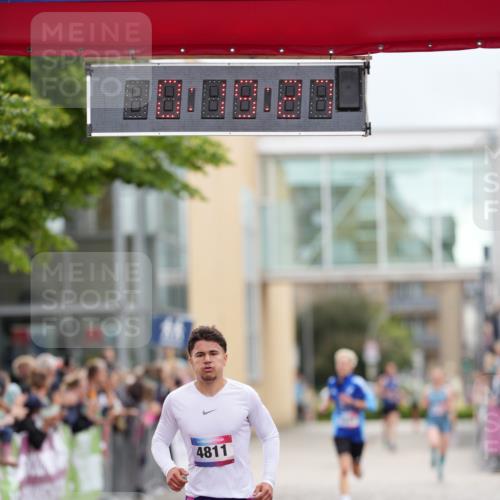 12.06.2026 - Holstenköstenlauf LAZAROV Photography http://msf.ph/oto/9740814 12.06.2026 17:49:25 Laufen 3928, 4322, 4811 meine-sportfotos.de