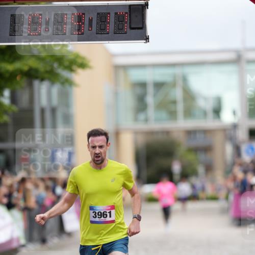 12.06.2026 - Holstenköstenlauf LAZAROV Photography http://msf.ph/oto/9740825 12.06.2026 17:49:15 Laufen 3961, 4897 meine-sportfotos.de
