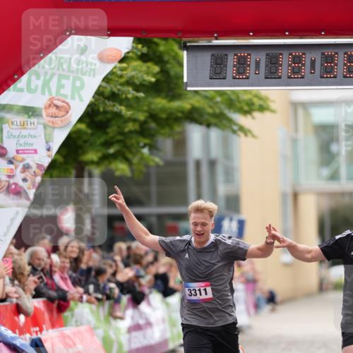 12.06.2026 - Holstenköstenlauf LAZAROV Photography http://msf.ph/oto/9740851 12.06.2026 17:48:34 Laufen 3311, 3314 meine-sportfotos.de