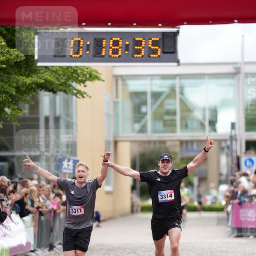 12.06.2026 - Holstenköstenlauf LAZAROV Photography http://msf.ph/oto/9740853 12.06.2026 17:48:33 Laufen 3311, 3314 meine-sportfotos.de