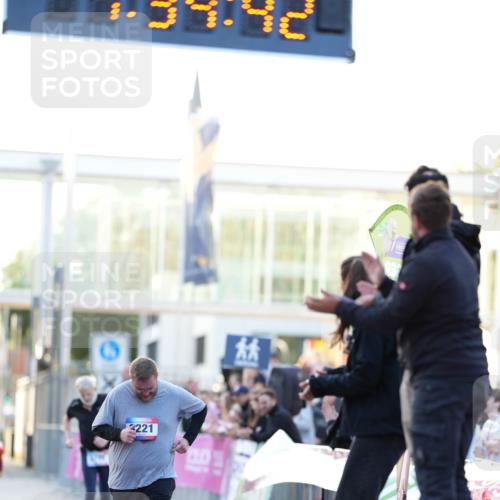 12.06.2026 - Holstenköstenlauf LAZAROV Photography http://msf.ph/oto/9740911 12.06.2026 20:34:40 Laufen 221, 3 meine-sportfotos.de