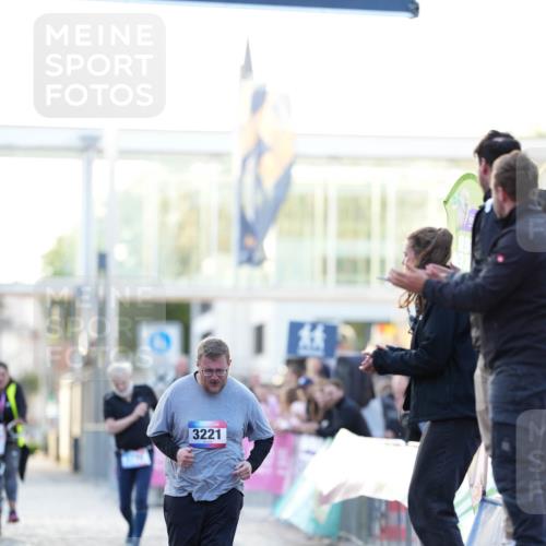 12.06.2026 - Holstenköstenlauf LAZAROV Photography http://msf.ph/oto/9740912 12.06.2026 20:34:41 Laufen 3221, 3, 3221 meine-sportfotos.de