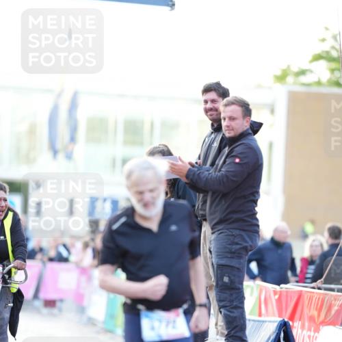 12.06.2026 - Holstenköstenlauf LAZAROV Photography http://msf.ph/oto/9740929 12.06.2026 20:34:50 Laufen 3221, 3772 meine-sportfotos.de