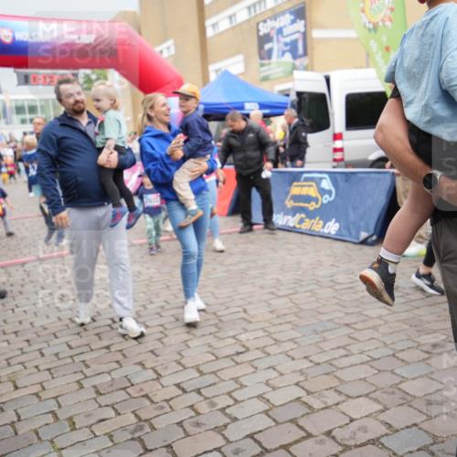 12.06.2026 - Holstenköstenlauf LAZAROV Photography http://msf.ph/oto/9740960 12.06.2026 15:03:43 Laufen 0, 03, 7033, 600 meine-sportfotos.de