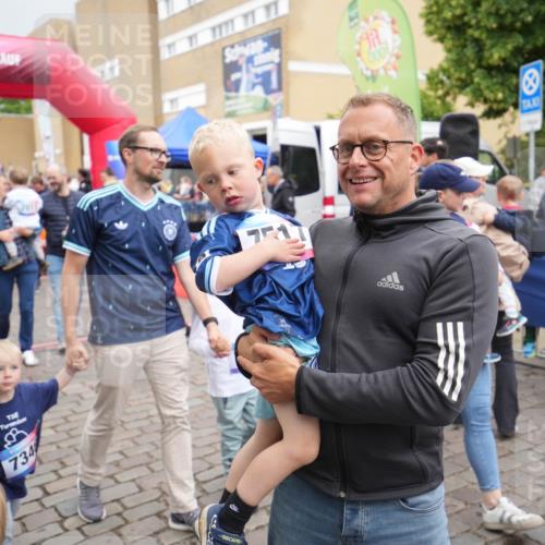 12.06.2026 - Holstenköstenlauf LAZAROV Photography http://msf.ph/oto/9740968 12.06.2026 15:03:53 Laufen 0, 03, 5, 3, 734, 711, 600 meine-sportfotos.de