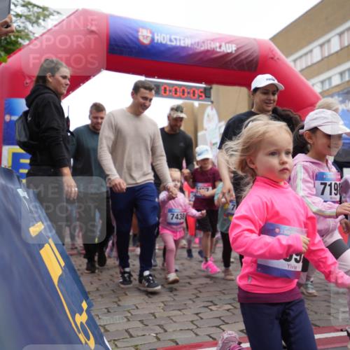 12.06.2026 - Holstenköstenlauf LAZAROV Photography http://msf.ph/oto/9741004 12.06.2026 15:10:36 Laufen 10, 00, 05, 7438, 36, 719, 7 meine-sportfotos.de