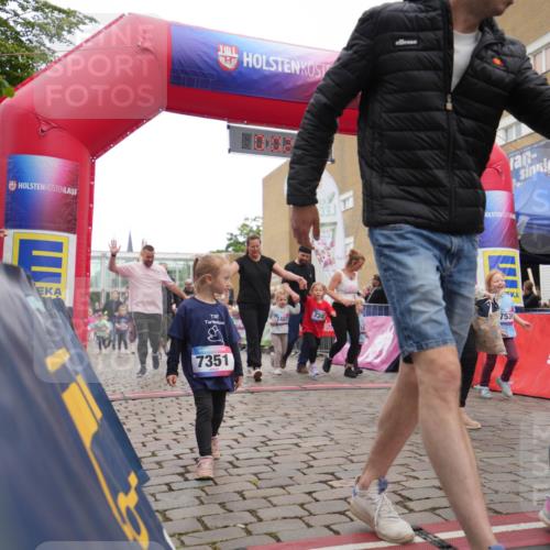 12.06.2026 - Holstenköstenlauf LAZAROV Photography http://msf.ph/oto/9741054 12.06.2026 15:13:08 Laufen 724, 7407, 7351, 7539, 751, 739 meine-sportfotos.de