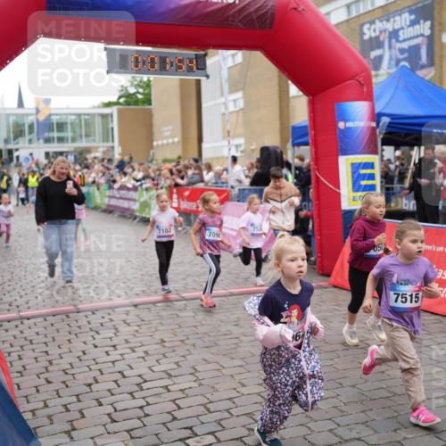 12.06.2026 - Holstenköstenlauf LAZAROV Photography http://msf.ph/oto/9741133 12.06.2026 15:12:25 Laufen 7102, 753, 7098, 050, 7515 meine-sportfotos.de