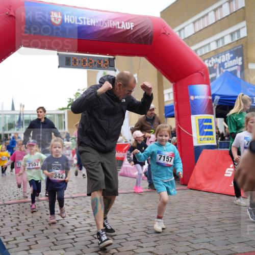 12.06.2026 - Holstenköstenlauf LAZAROV Photography http://msf.ph/oto/9741162 12.06.2026 15:13:13 Laufen 71, 7557, 342, 7157, 30, 7419 meine-sportfotos.de