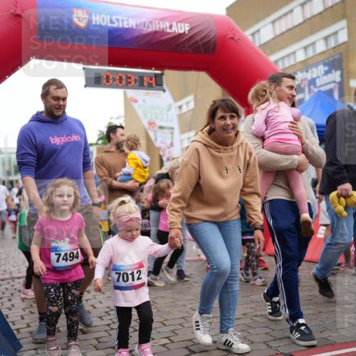 12.06.2026 - Holstenköstenlauf LAZAROV Photography http://msf.ph/oto/9741184 12.06.2026 15:13:45 Laufen 10, 03, 7494, 7012, 103, 7150 meine-sportfotos.de