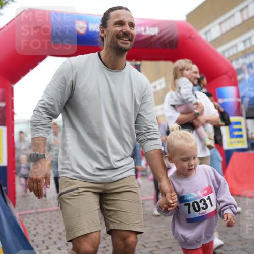 12.06.2026 - Holstenköstenlauf LAZAROV Photography http://msf.ph/oto/9741198 12.06.2026 15:13:59 Laufen 36, 7031 meine-sportfotos.de