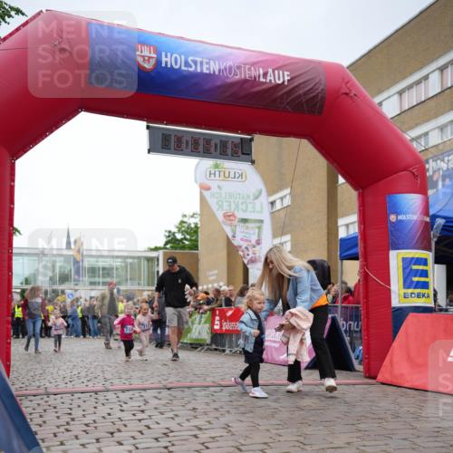12.06.2026 - Holstenköstenlauf LAZAROV Photography http://msf.ph/oto/9741212 12.06.2026 15:14:46 Laufen 7120, 712 meine-sportfotos.de