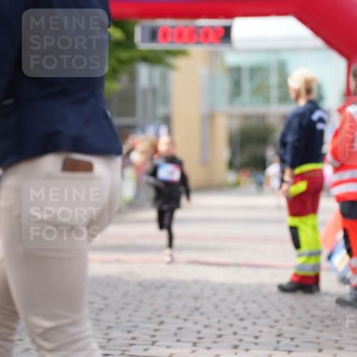 12.06.2026 - Holstenköstenlauf LAZAROV Photography http://msf.ph/oto/9741239 12.06.2026 15:36:04 Laufen 148, 188 meine-sportfotos.de