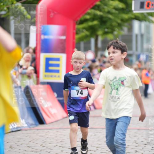 12.06.2026 - Holstenköstenlauf LAZAROV Photography http://msf.ph/oto/9741289 12.06.2026 15:36:48 Laufen 400, 74, 126, 408 meine-sportfotos.de