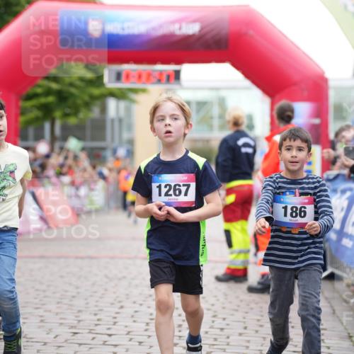 12.06.2026 - Holstenköstenlauf LAZAROV Photography http://msf.ph/oto/9741291 12.06.2026 15:36:50 Laufen 36, 1267, 186, 111, 408, 1260 meine-sportfotos.de