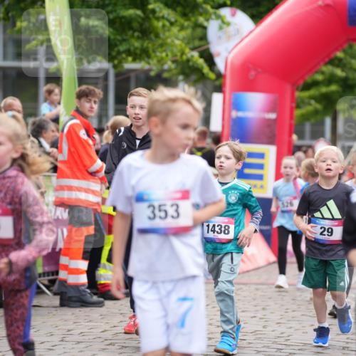 12.06.2026 - Holstenköstenlauf LAZAROV Photography http://msf.ph/oto/9741328 12.06.2026 15:37:26 Laufen 396, 353, 1438, 29, 1417, 32, 151, 358, 526, 780, 1141, 1143, 1415 meine-sportfotos.de