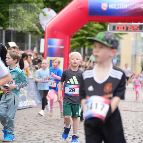 12.06.2026 - Holstenköstenlauf LAZAROV Photography http://msf.ph/oto/9741329 12.06.2026 15:37:27 Laufen 526, 353, 151, 29, 1417, 32, 65, 358, 526, 780, 1141, 1143, 1415, 1500 meine-sportfotos.de