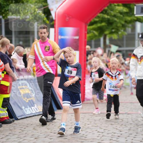 12.06.2026 - Holstenköstenlauf LAZAROV Photography http://msf.ph/oto/9741371 12.06.2026 15:38:09 Laufen 89, 1498, 0, 08, 07, 99, 115, 349, 350, 351, 364, 403, 524, 771, 793, 1011, 1364, 1398, 1498 meine-sportfotos.de