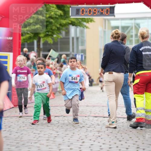 12.06.2026 - Holstenköstenlauf LAZAROV Photography http://msf.ph/oto/9741458 12.06.2026 15:39:42 Laufen 779, 774, 7151, 10, 09, 40, 541, 541, 1365, 1375, 1537 meine-sportfotos.de