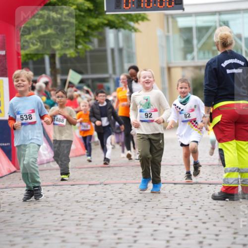 12.06.2026 - Holstenköstenlauf LAZAROV Photography http://msf.ph/oto/9741486 12.06.2026 15:40:03 Laufen 53, 92, 82, 538, 1488, 82, 92, 405, 765, 782, 786, 1479, 1488 meine-sportfotos.de