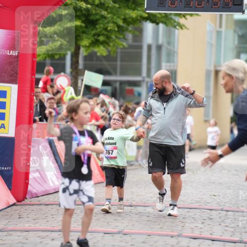 12.06.2026 - Holstenköstenlauf LAZAROV Photography http://msf.ph/oto/9741517 12.06.2026 15:40:56 Laufen 19, 5, 767, 767 meine-sportfotos.de