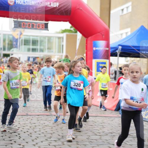 12.06.2026 - Holstenköstenlauf LAZAROV Photography http://msf.ph/oto/9741719 12.06.2026 16:07:10 Laufen 1382, 0, 07, 614, 320, 452, 17, 557, 66, 197, 319, 452, 562, 575, 797, 1009, 1015, 1017, 1021, 1225, 1252, 1360, 1387, 1487, 1497 meine-sportfotos.de