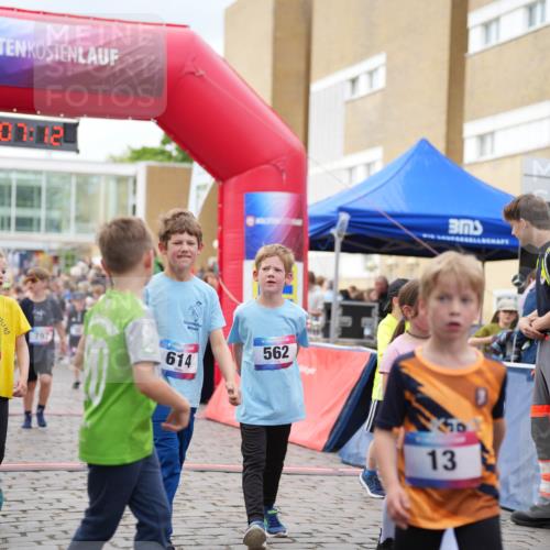 12.06.2026 - Holstenköstenlauf LAZAROV Photography http://msf.ph/oto/9741726 12.06.2026 16:07:14 Laufen 10, 07, 12, 562, 197, 452, 797, 614, 350, 13, 66, 154, 197, 319, 575, 797, 942, 1009, 1015, 1016, 1021, 1225, 1252, 1342, 1351, 1360, 1387, 1389, 1412, 1497 meine-sportfotos.de