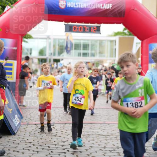 12.06.2026 - Holstenköstenlauf LAZAROV Photography http://msf.ph/oto/9741727 12.06.2026 16:07:14 Laufen 197, 0, 0, 452, 20, 1382, 614, 562, 66, 154, 197, 319, 575, 797, 942, 1009, 1015, 1016, 1021, 1225, 1252, 1342, 1351, 1360, 1387, 1389, 1412, 1497 meine-sportfotos.de