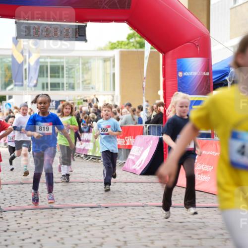 12.06.2026 - Holstenköstenlauf LAZAROV Photography http://msf.ph/oto/9741798 12.06.2026 16:08:03 Laufen 172, 819, 6, 559, 1343, 450, 0, 0, 318, 559, 561, 812, 817, 819, 928, 1223, 1343, 1348, 1349, 1353, 1361, 1386 meine-sportfotos.de
