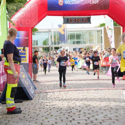 12.06.2026 - Holstenköstenlauf LAZAROV Photography http://msf.ph/oto/9741889 12.06.2026 16:09:11 Laufen 1135, 337, 1005, 45, 69, 120, 160, 323, 324, 325, 337, 339, 435, 457, 1005, 1135, 1233 meine-sportfotos.de