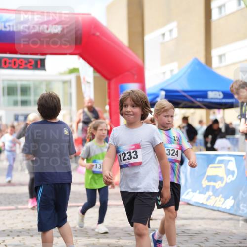 12.06.2026 - Holstenköstenlauf LAZAROV Photography http://msf.ph/oto/9741907 12.06.2026 16:09:23 Laufen 0, 09, 21, 13, 1233, 324, 9, 1, 438, 572, 671, 773, 816, 820, 823, 1008, 1019, 1126, 1222, 1381, 1391, 1457 meine-sportfotos.de