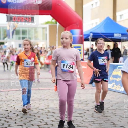 12.06.2026 - Holstenköstenlauf LAZAROV Photography http://msf.ph/oto/9741942 12.06.2026 16:09:45 Laufen 0, 09, 43, 956, 1134, 1237, 1235, 330, 332, 946, 1511, 1548 meine-sportfotos.de
