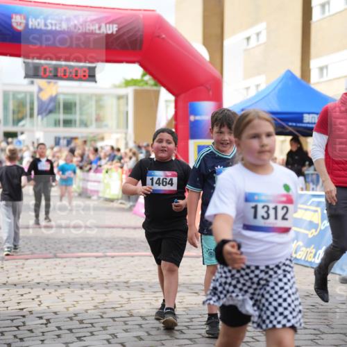 12.06.2026 - Holstenköstenlauf LAZAROV Photography http://msf.ph/oto/9741976 12.06.2026 16:10:10 Laufen 10, 08, 1464, 1312, 326, 1533 meine-sportfotos.de