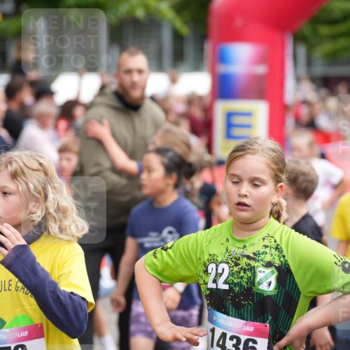 12.06.2026 - Holstenköstenlauf LAZAROV Photography http://msf.ph/oto/9742190 12.06.2026 16:21:56 Laufen 22, 36, 1436, 58, 5, 51, 131, 165, 206, 209, 289, 296, 301, 307, 694, 702, 706, 850, 851, 856, 861, 1102, 1111, 1199, 1320, 1525, 1540, 1560 meine-sportfotos.de