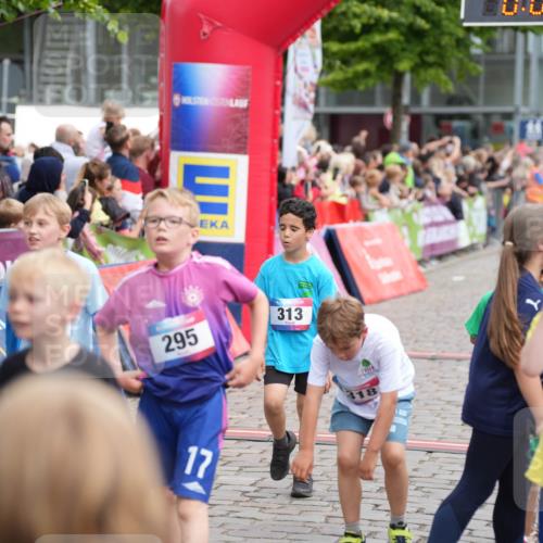 12.06.2026 - Holstenköstenlauf LAZAROV Photography http://msf.ph/oto/9742209 12.06.2026 16:22:10 Laufen 295, 313, 17, 18, 479, 137, 313, 380, 461, 583, 833, 1022, 1032, 1192, 1193, 1315, 1317, 1460 meine-sportfotos.de