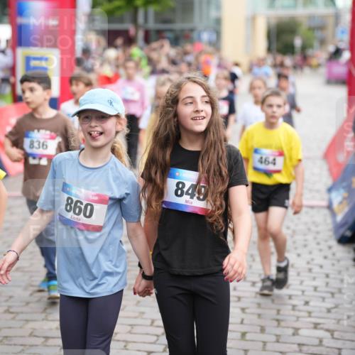 12.06.2026 - Holstenköstenlauf LAZAROV Photography http://msf.ph/oto/9742247 12.06.2026 16:22:35 Laufen 482, 836, 36, 860, 36, 849, 464, 166, 303, 576, 584, 676, 828, 847, 848, 859, 951, 1025, 1118, 1476, 1543 meine-sportfotos.de