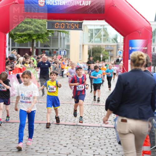 12.06.2026 - Holstenköstenlauf LAZAROV Photography http://msf.ph/oto/9742272 12.06.2026 16:22:52 Laufen 1473, 826, 1206, 10, 07, 5, 286, 110, 284, 61, 110, 284, 285, 286, 288, 297, 305, 385, 481, 589, 693, 695, 703, 826, 844, 845, 1028, 1100, 1113, 1185, 1220 meine-sportfotos.de