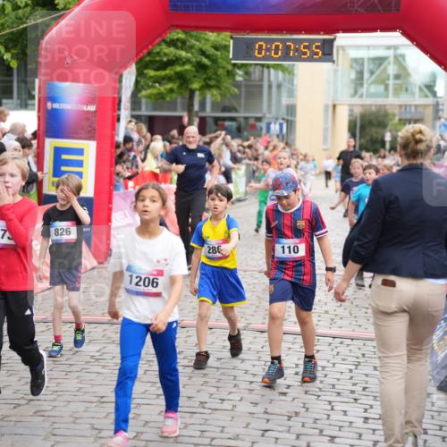 12.06.2026 - Holstenköstenlauf LAZAROV Photography http://msf.ph/oto/9742275 12.06.2026 16:22:53 Laufen 147, 826, 1206, 286, 0, 07, 55, 110, 61, 110, 284, 285, 286, 288, 297, 305, 385, 481, 589, 693, 695, 703, 826, 844, 845, 1028, 1100, 1113, 1185, 1220 meine-sportfotos.de