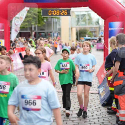 12.06.2026 - Holstenköstenlauf LAZAROV Photography http://msf.ph/oto/9742335 12.06.2026 16:23:24 Laufen 98, 0, 08, 26, 19, 685, 698, 966, 590, 67, 164, 207, 465, 582, 586, 590, 593, 602, 686, 1103, 1104, 1110, 1201, 1208, 1209, 1425, 1502 meine-sportfotos.de