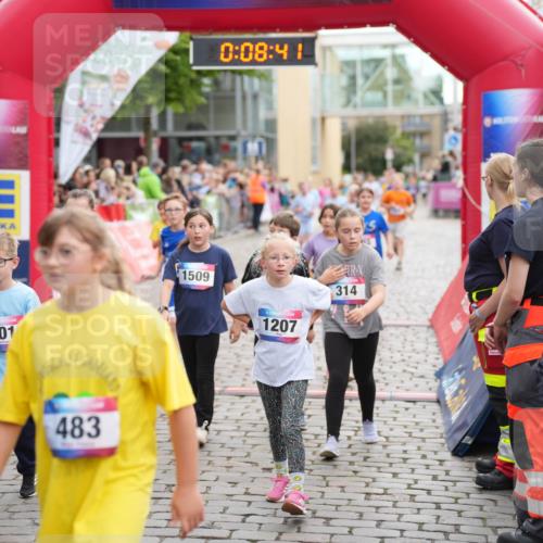12.06.2026 - Holstenköstenlauf LAZAROV Photography http://msf.ph/oto/9742356 12.06.2026 16:23:39 Laufen 01, 0, 08, 41, 483, 1509, 314, 1207, 308, 384, 484, 585, 587, 863, 1107, 1120, 1325, 1485, 1486, 1491 meine-sportfotos.de