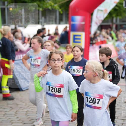 12.06.2026 - Holstenköstenlauf LAZAROV Photography http://msf.ph/oto/9742360 12.06.2026 16:23:42 Laufen 111, 1031, 1509, 1208, 36, 1207, 5, 0, 08, 44, 486, 314, 308, 384, 484, 585, 587, 858, 863, 1107, 1120, 1195, 1202, 1326, 1491 meine-sportfotos.de