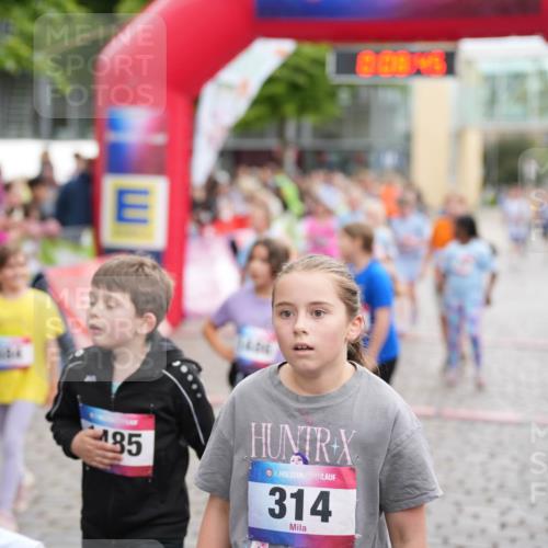 12.06.2026 - Holstenköstenlauf LAZAROV Photography http://msf.ph/oto/9742362 12.06.2026 16:23:43 Laufen 185, 36, 314, 308, 384, 585, 587, 846, 858, 1107, 1120, 1195, 1202, 1326, 1491 meine-sportfotos.de
