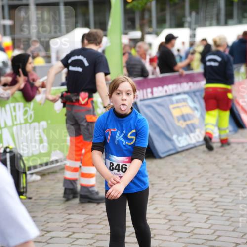 12.06.2026 - Holstenköstenlauf LAZAROV Photography http://msf.ph/oto/9742381 12.06.2026 16:23:59 Laufen 846, 4, 460, 579, 580, 675, 690, 692, 704, 1109, 1117, 1380 meine-sportfotos.de